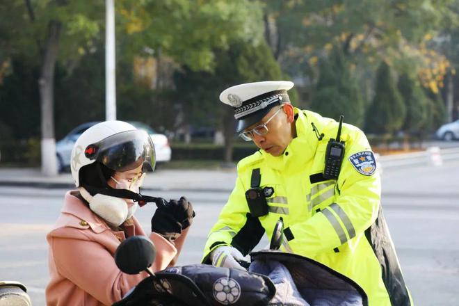 騎電動車上路“5禁”新規(guī)違者罰款20-200元！(圖1)